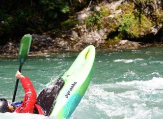  A flole verticalmente